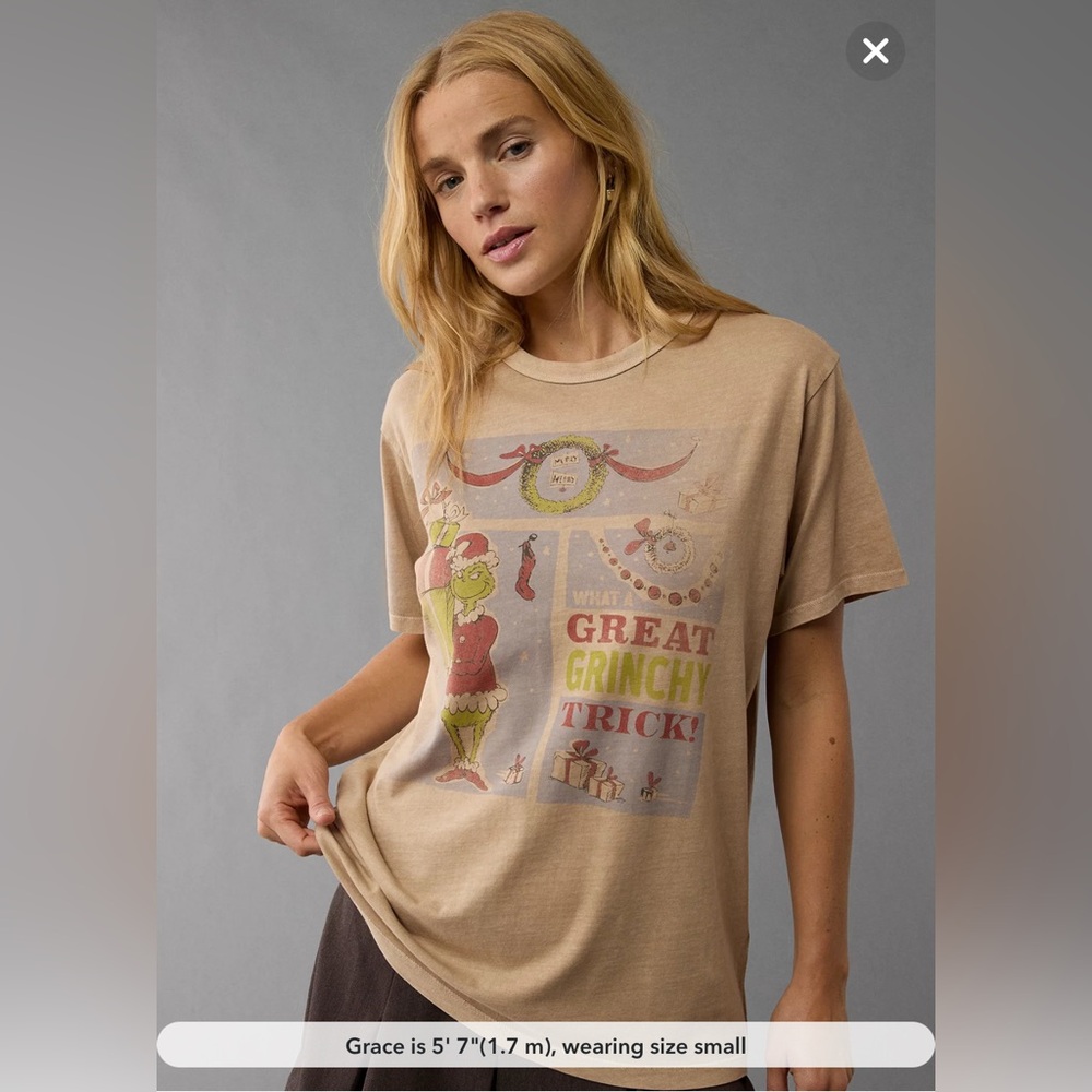 AE NWT Holiday Graphic TShirt